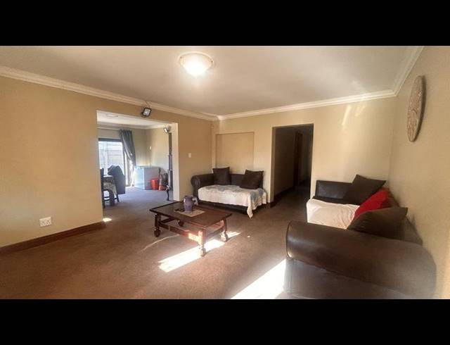 3 BEDROOM HOUSE FOR SALE IN MEYERVILLE